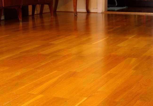 parquet sintético en salón